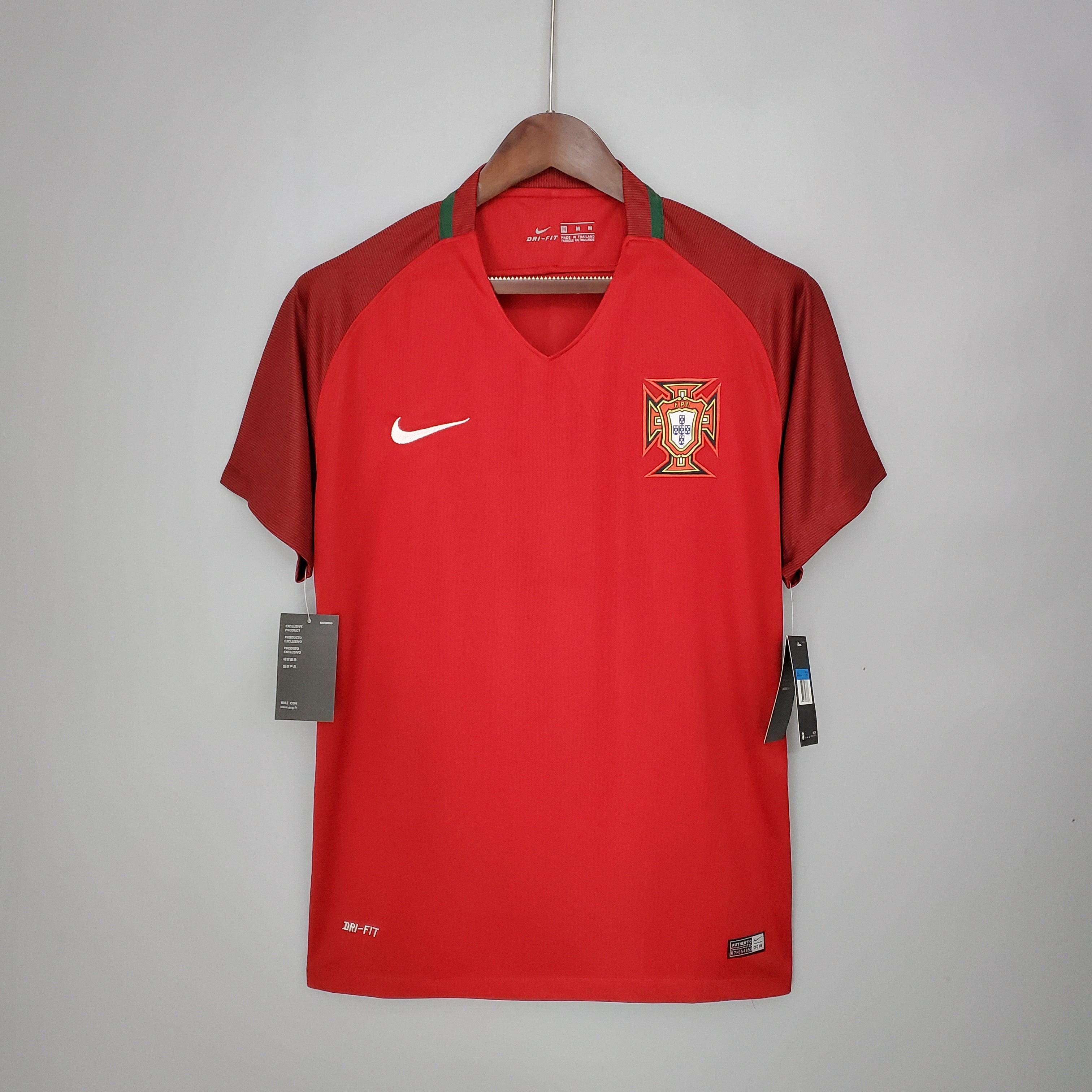 Camisa Retrô Portugal I 2016 Masculina