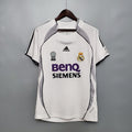 Camisa Retrô Real Madrid I 2006 Masculina
