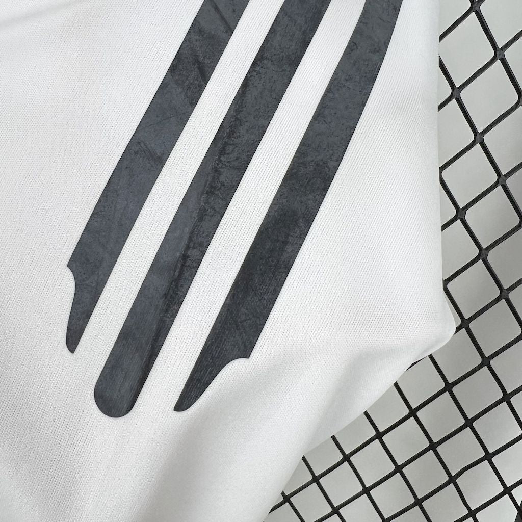 Camisa Retrô Real Madrid I 2005/06 Masculina