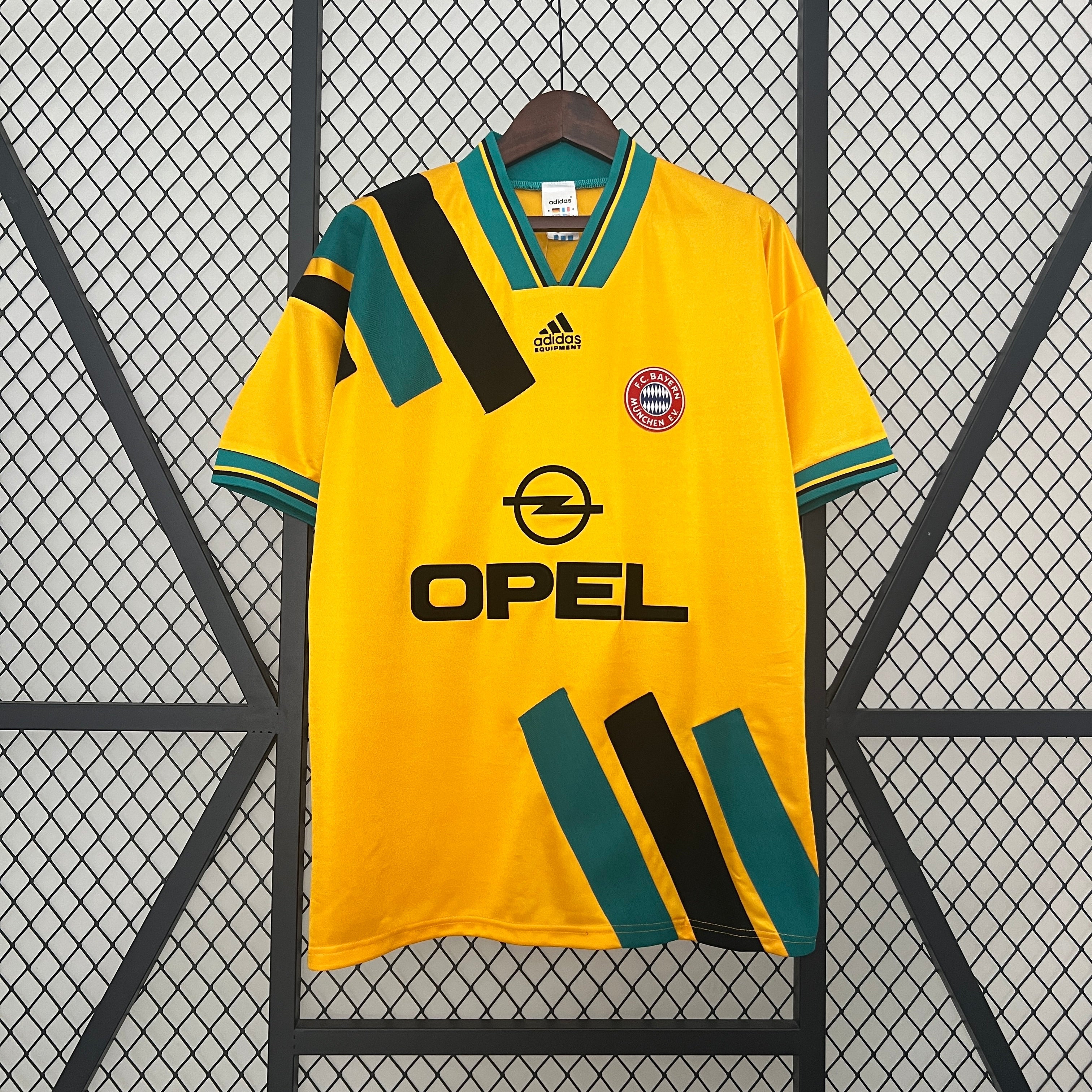 Camisa Retrô Bayern Munique II 1993/95 Masculina