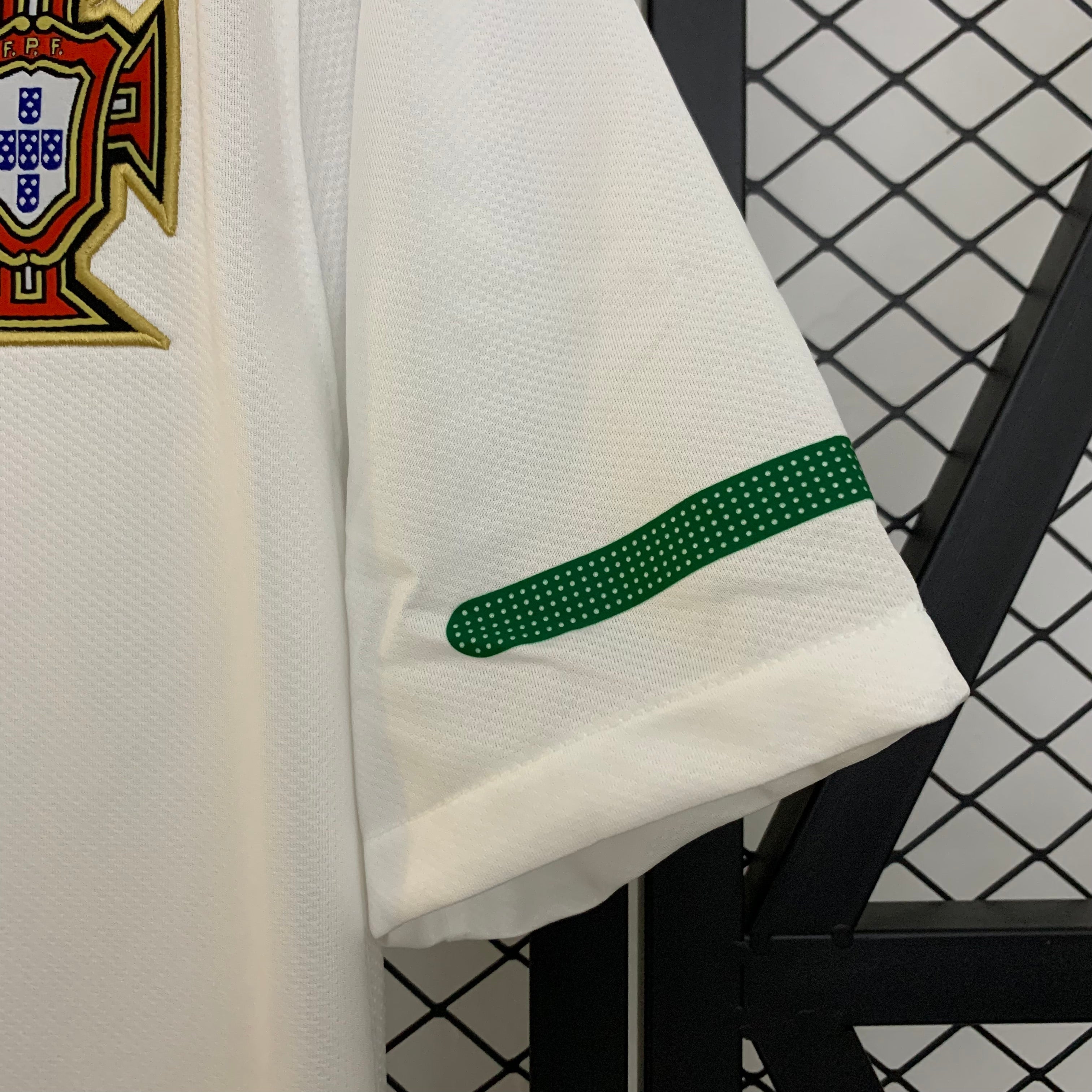 Camisa Retrô Portugal II 2010 Masculina