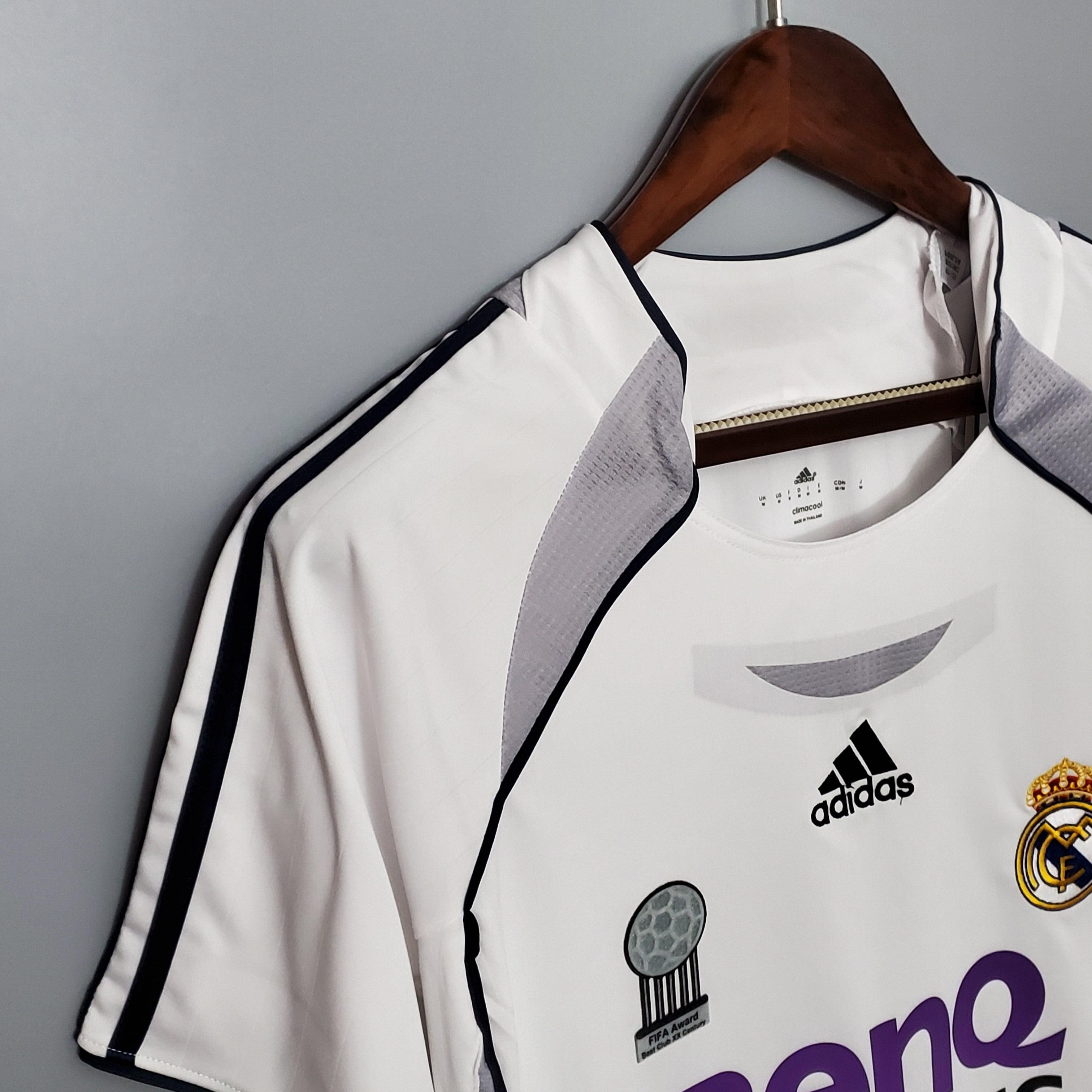 Camisa Retrô Real Madrid I 2006 Masculina