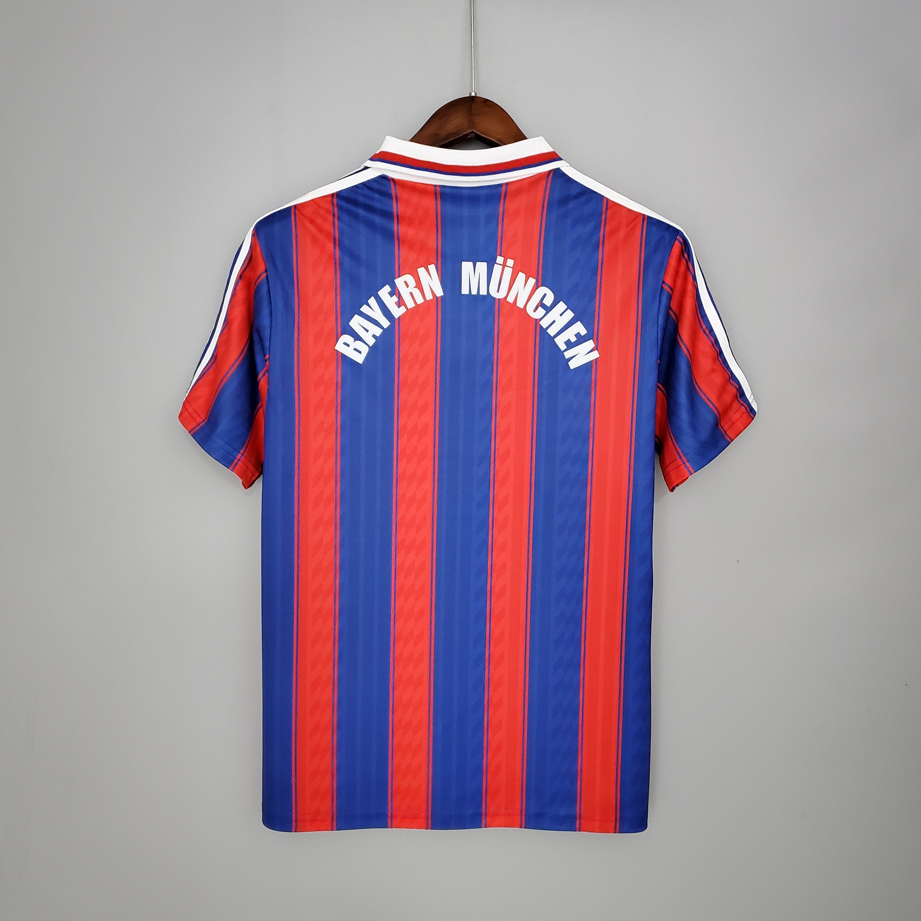 Camisa Retrô Bayern Munique I 1995/97 Masculina