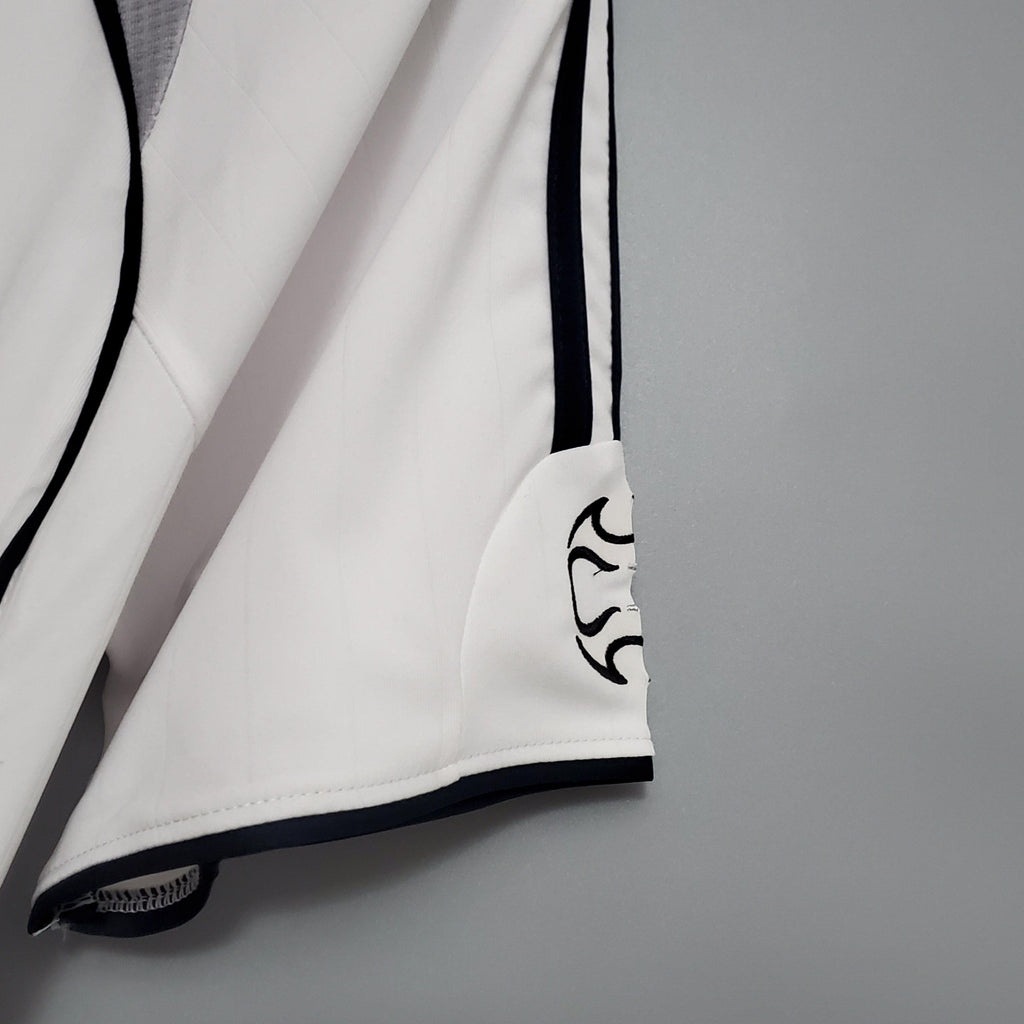 Camisa Retrô Real Madrid I 2006 Masculina