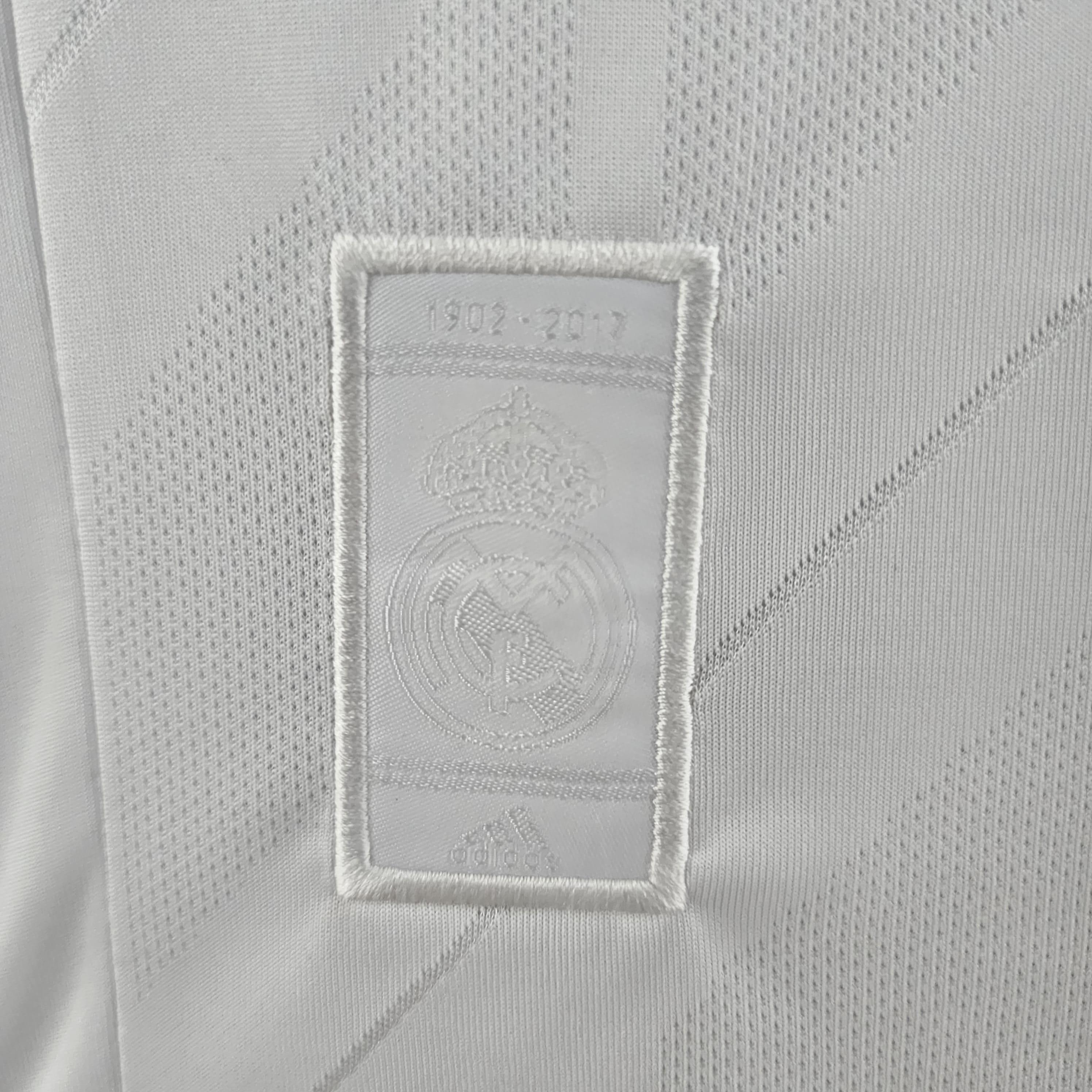 Camisa Retrô Real Madrid I 2017 Masculina