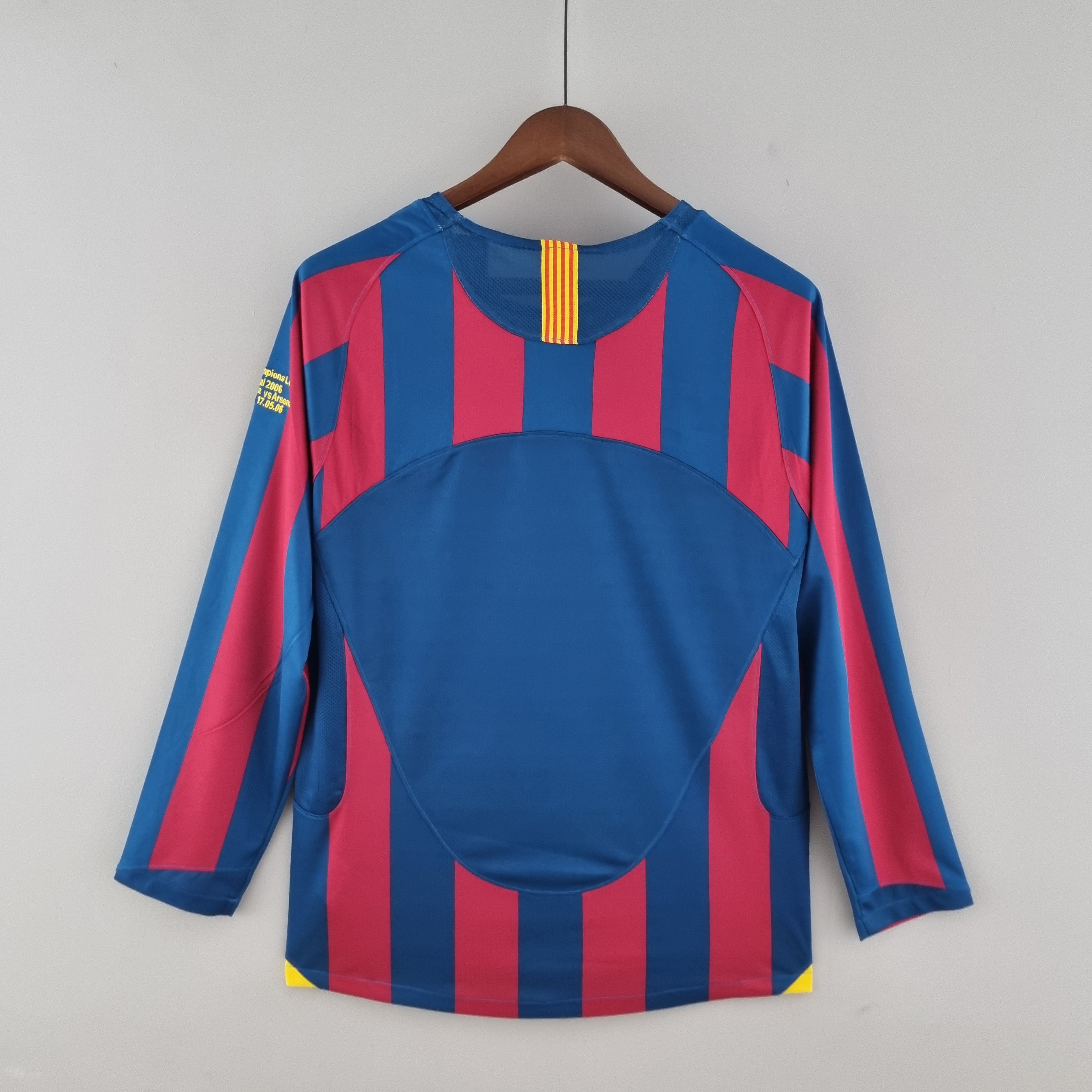 Camisa Manga Longa Retrô Barcelona I 2005 Masculina