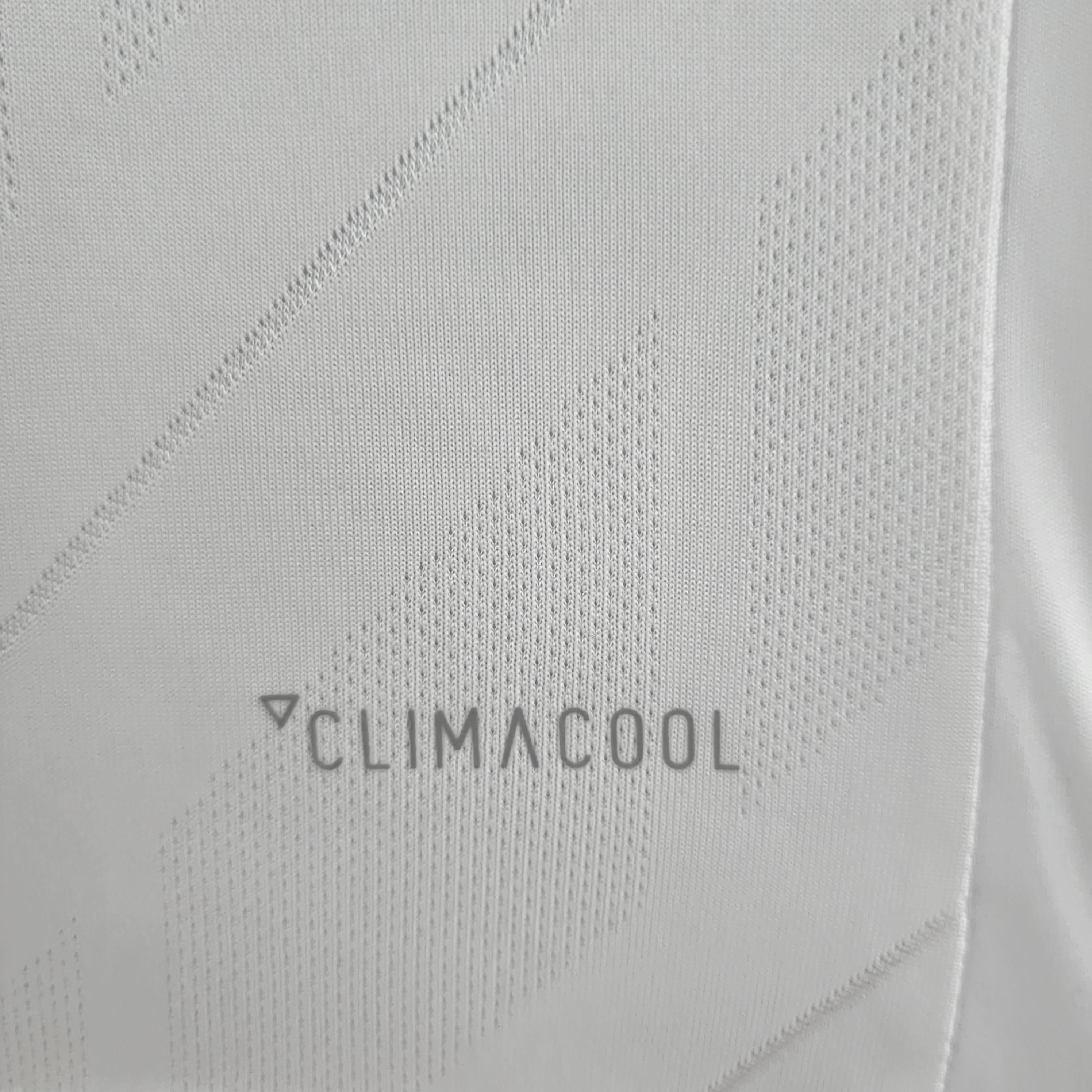 Camisa Retrô Real Madrid I 2017 Masculina