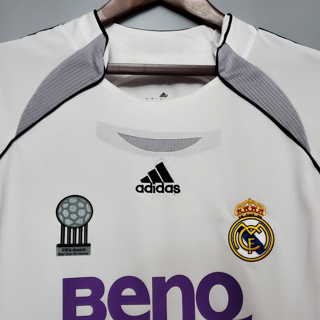 Camisa Retrô Real Madrid I 2006 Masculina