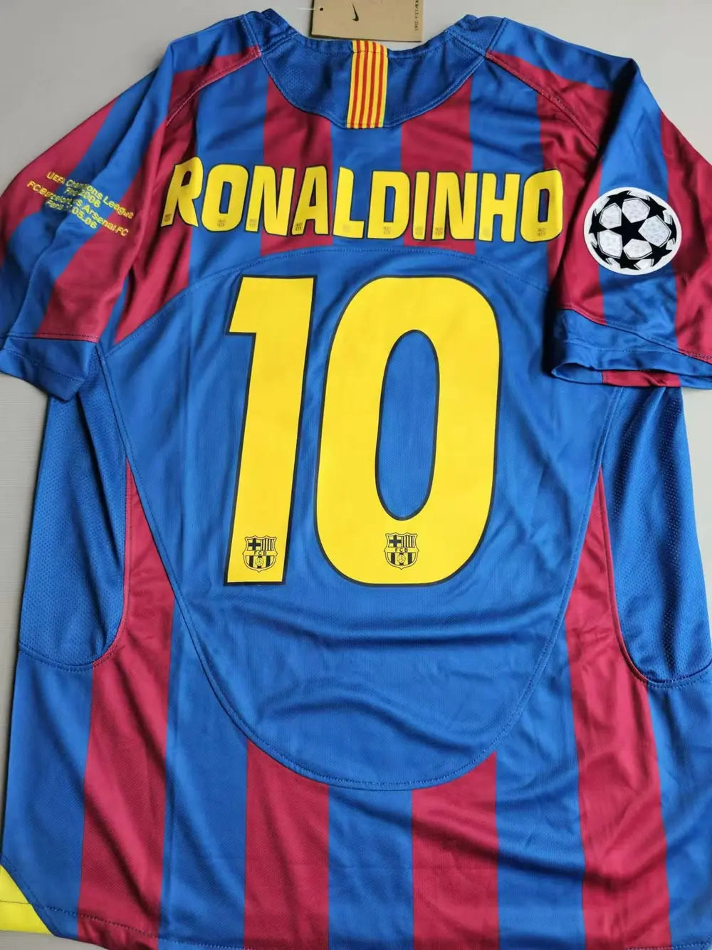Camisa Retrô Barcelona 2005 Masculina