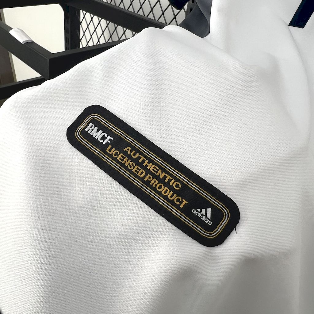 Camisa Retrô Real Madrid I 2000/01 Masculina